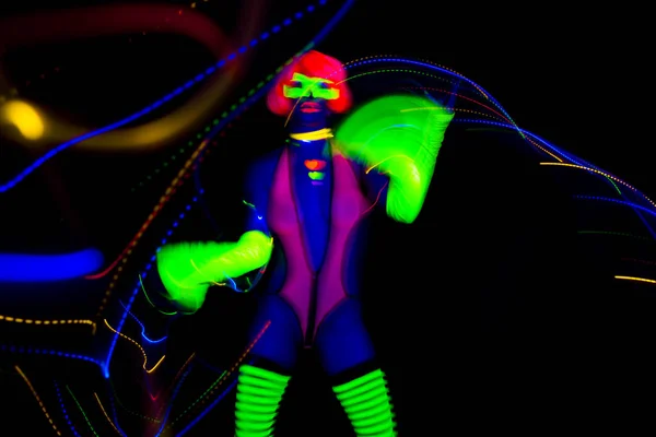 セクシーなネオン uv グロー ダンサー — ストック写真