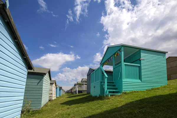 Beach hyddor i whitstable, england — Stockfoto