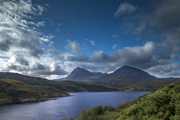 Scottish highlands loch — Stock Photo, Image