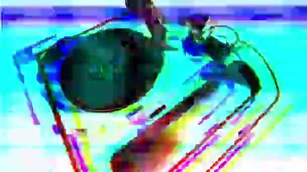 lecteur de disque vinyle avec différentes distorsions de télévision ajoutées 