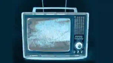 Video üzerinde farklı arıza efektleri olan klasik televizyon