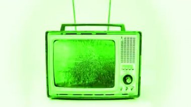 Video üzerinde farklı arıza efektleri olan klasik televizyon