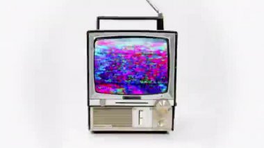 Video üzerinde farklı arıza efektleri olan klasik televizyon