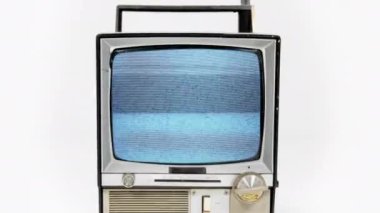 Video üzerinde farklı arıza efektleri olan klasik televizyon