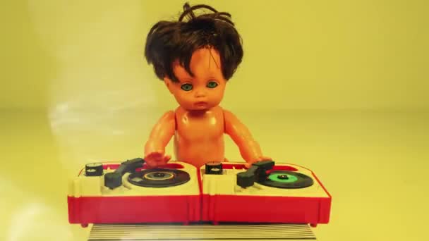 Toy Plastic Doll Playing Vinyl Decks — Stock Video