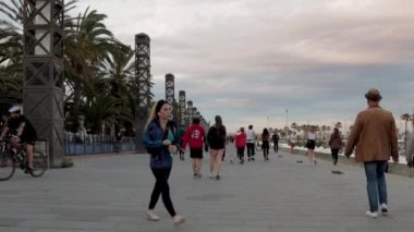 Akşam Barselona 'da olimpiyat limanı