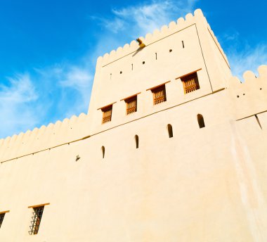 Umman Muscat eski savunma fort battlesment gökyüzü bir