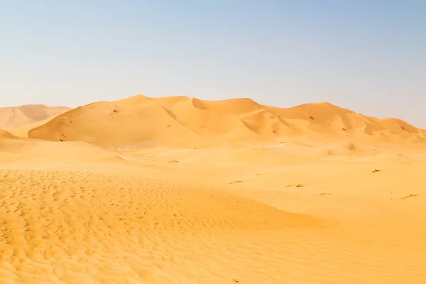 Em oman velho deserto esfregar al khali o quarto vazio e ao ar livre — Fotografia de Stock