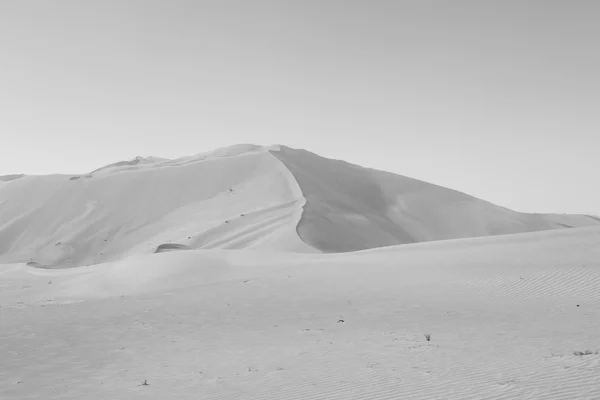 Em oman velho deserto esfregar al khali o quarto vazio e ao ar livre — Fotografia de Stock