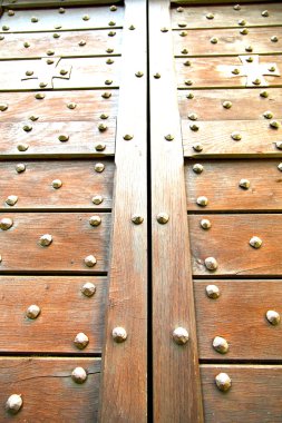  Lombardy arsago seprio bulanıklık bir kapı çinilerini kapalı 