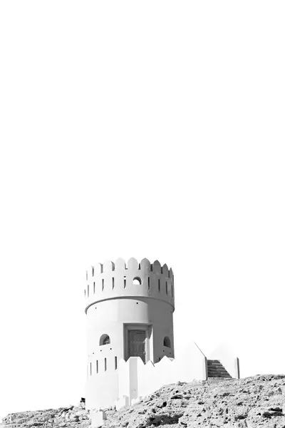 Ομάν Μουσκάτ ροκ παλιά αμυντικό οχυρό battlesment ουρανό και — Φωτογραφία Αρχείου
