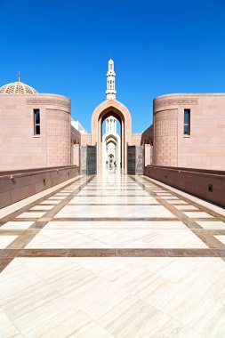 Umman muscat oteli eski Camii Minare ve din gökyüzü temizleyin