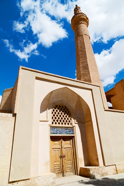 In iran minareto vicino al cielo — Foto Stock