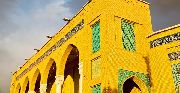 I iran och gamla antika moské minaret — Stockfoto