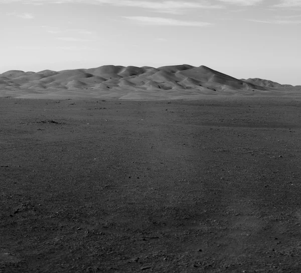 Em oman velho deserto esfregar al khali o quarto vazio e ao ar livre — Fotografia de Stock