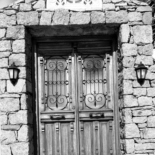 Ευρώπη αρχιτεκτονική κληρονομιά και την ιστορική πύλη det ξύλο — Φωτογραφία Αρχείου