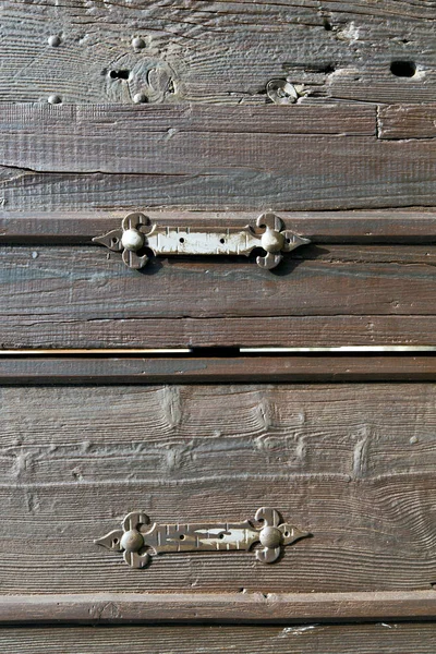 Lombardie italie croix r dans une porte curch fermé bois — Photo