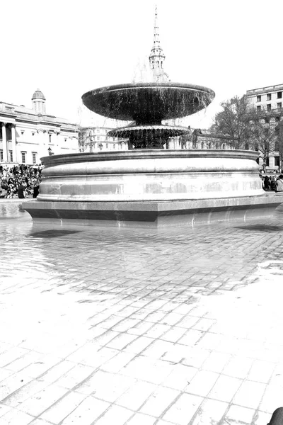 Na fonte velha da água de Londres — Fotografia de Stock