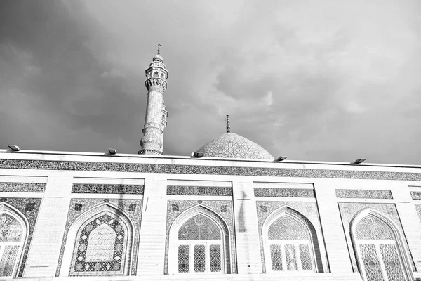 이란과 오래 된 골동품 모스크의 미 나 렛 — 스톡 사진