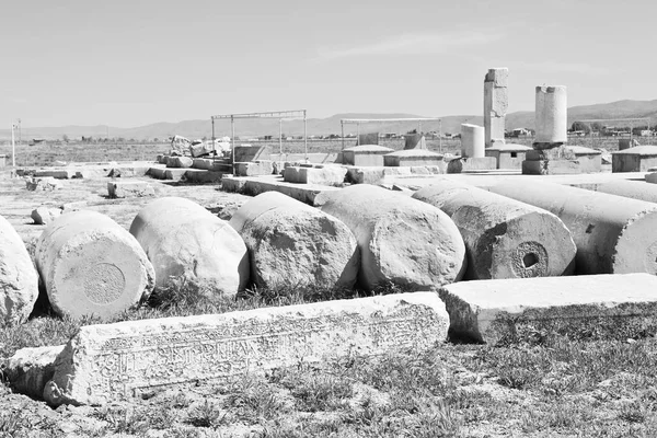 En iran pasargad la vieja construcción — Foto de Stock