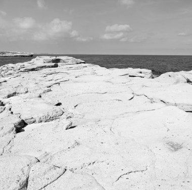 Umman sahil şeridi denizde okyanus Körfez rock ve plaj gökyüzü sakin ol