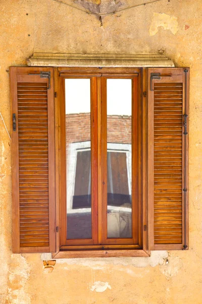 Reflex besnate window  varese italy — Stock Photo, Image