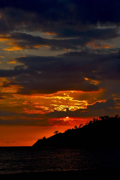 Sunset  peace coastline in madagascar nosy be — Stock Photo, Image