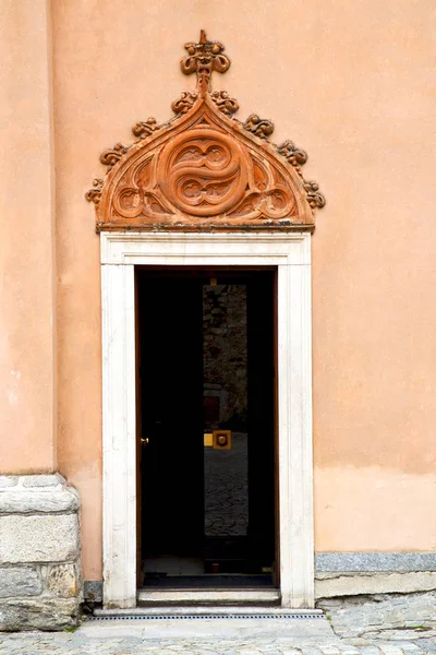 Sunny daY italy church  azzate — Stock Photo, Image