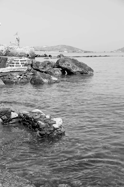 Greece island in santorini europe boat harbor and pier in the me — Stock Photo, Image