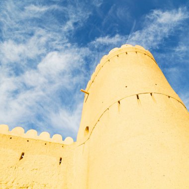 Umman Muscat eski savunma fort battlesment gökyüzü bir