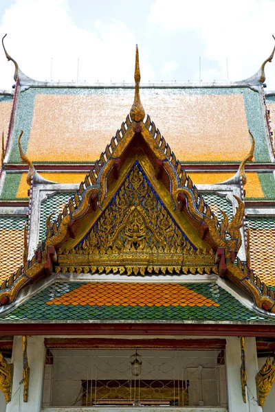 Ásia tailândia bangkok ensolarado palácios céu mos — Fotografia de Stock