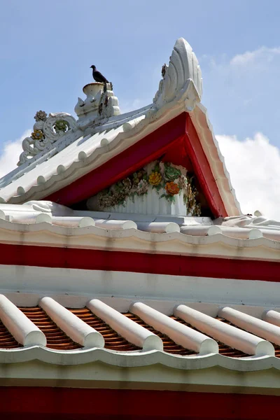 Ásia tailândia bangkok ensolarado templo abstrato pássaro — Fotografia de Stock