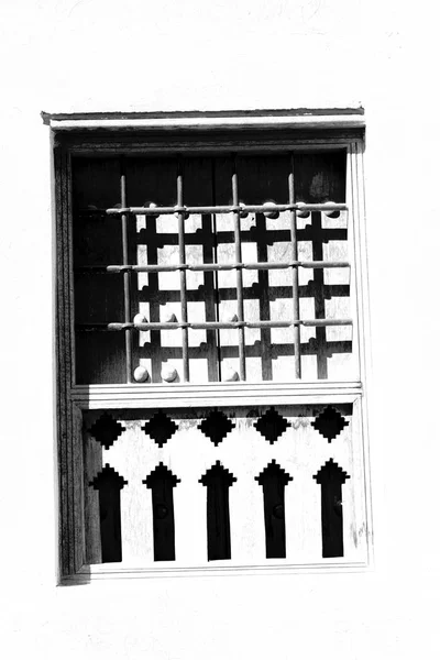 Στο Ομάν το παλιό περίτεχνα παράθυρο — Φωτογραφία Αρχείου