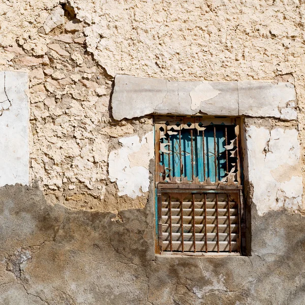 오만의 오래 된 화려한 창 — 스톡 사진