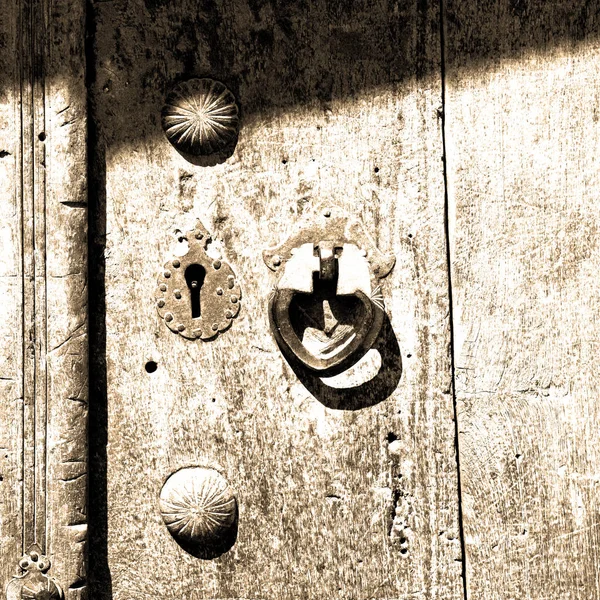 Em iran entrada de porta antiga — Fotografia de Stock
