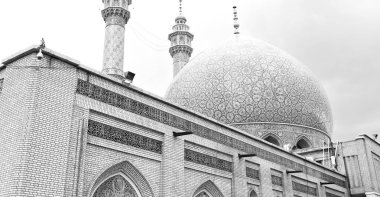 İran ve eski antika Camii minaresi