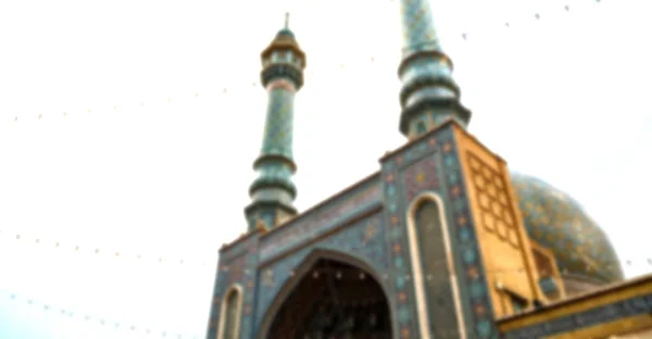 В Иране и старинном минарете мечети — стоковое фото