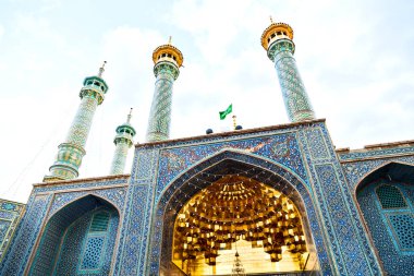 İran ve eski antika Camii minaresi