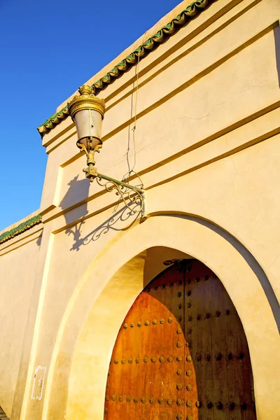 Archway stare lampy uliczne Maroko Afryka — Zdjęcie stockowe