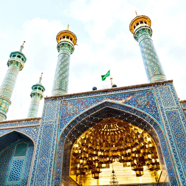I iran och gamla antika moské minaret — Stockfoto