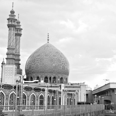 İran ve eski antika Camii minaresi