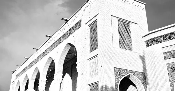 Im iranischen und alten Minarett der Moschee — Stockfoto
