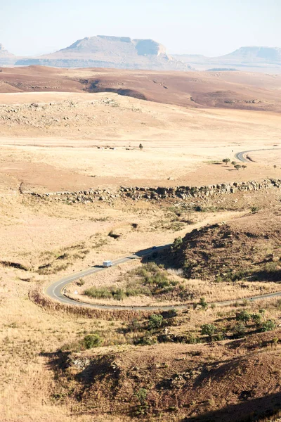 I Sydafrika mark bush och träd — Stockfoto