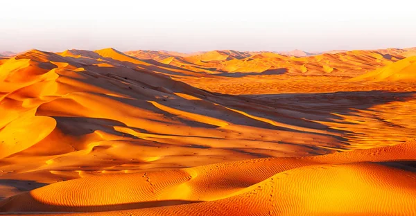 Dans le vieux désert oman — Photo