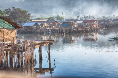  gecekondu yoksul insanlar için evde  