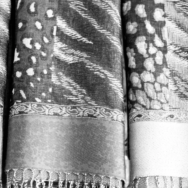 Accessoire écharpe colorée et foulard — Photo