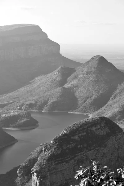 Na África do Sul canyon planta e água do rio — Fotografia de Stock