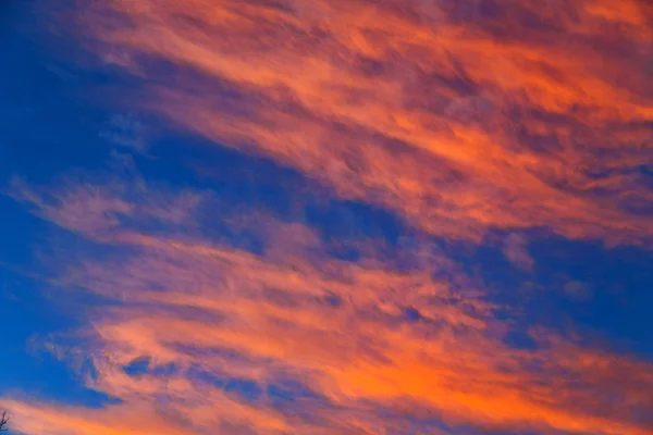 Природа хмарне світло і порожнє небо — стокове фото