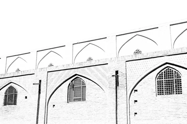 ในหน้าต่างเก่าของอิหร่าน — ภาพถ่ายสต็อก