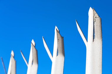 Güney Afrika'da metal çit kadar yakın